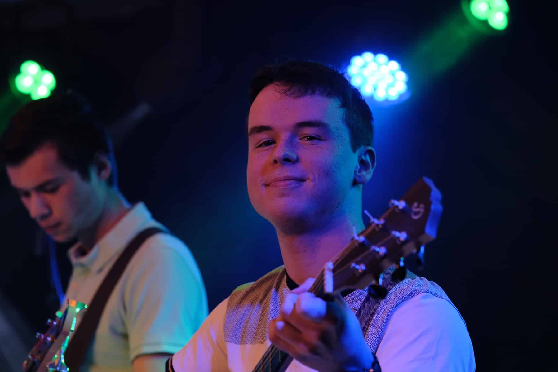 jeune guitariste a pfastatt